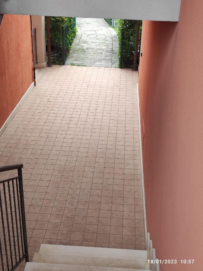 Casa Vacanze Da Riki Appartamento 2 Пескьера-дель-Гарда Экстерьер фото